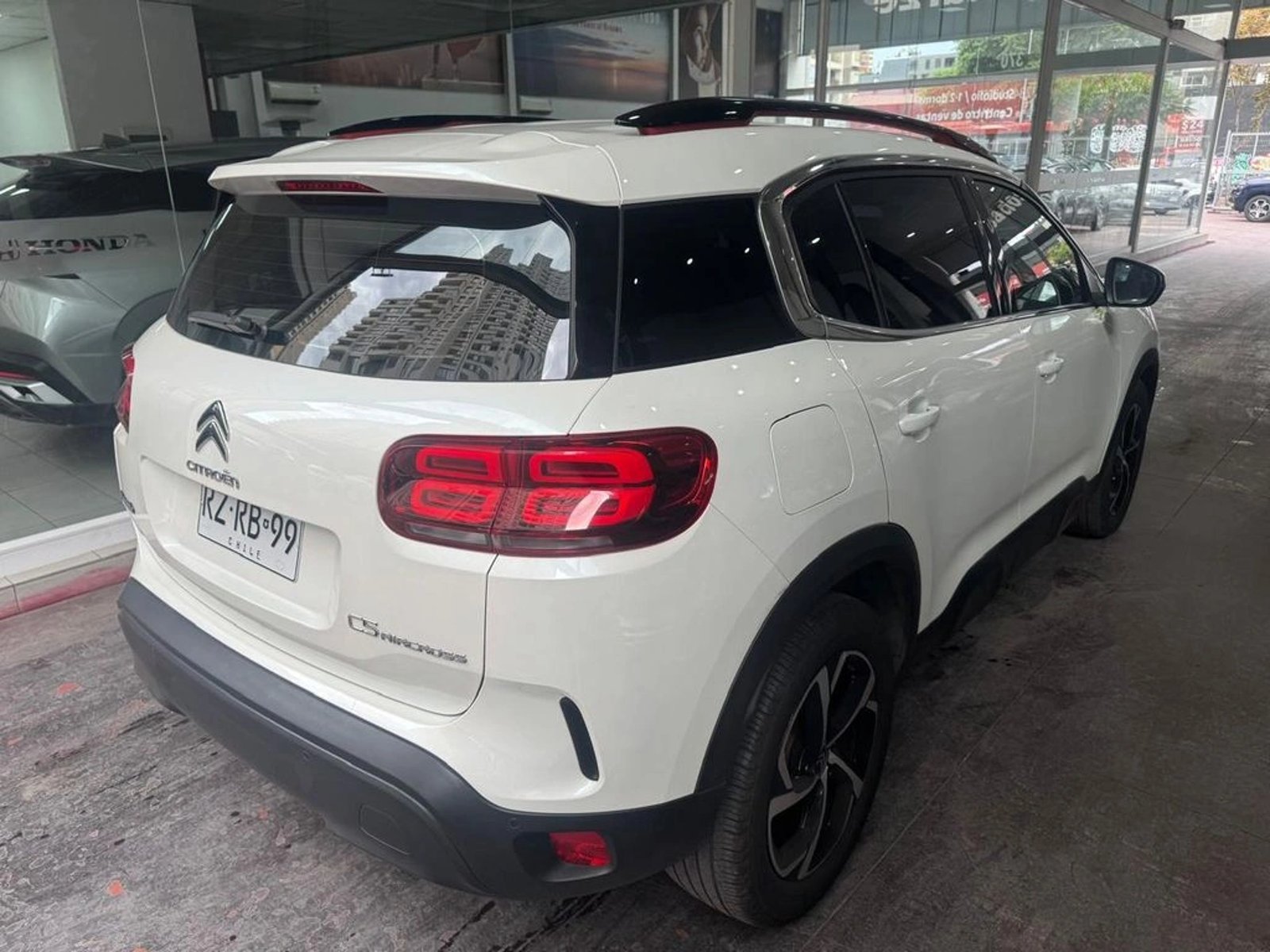 Citroën C5 AIRCROSS Live 2022 - Foto 4 de 13