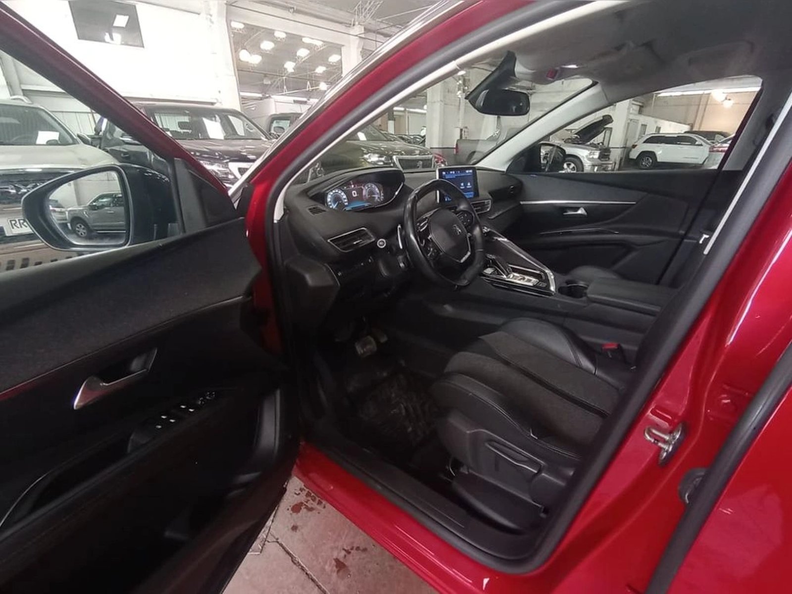 Peugeot 3008 ALLURE 165HP 1.6 AUT 2019 - Imagen 9 de 14