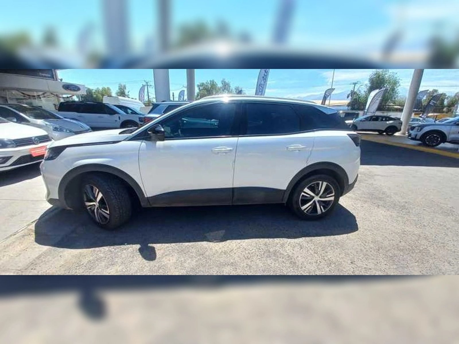 Peugeot 3008 ACTIVE 1.2 2022 - Foto 4 de 5