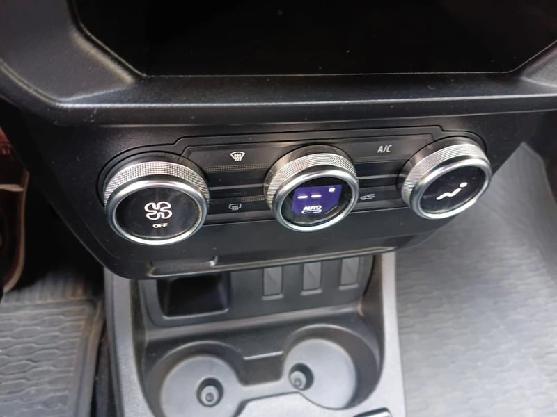 Renault Oroch 1.3 INTENS OUTSIDER DOB. CAB. 4X2 AT 4P 2023 - Imagen 14 de 14