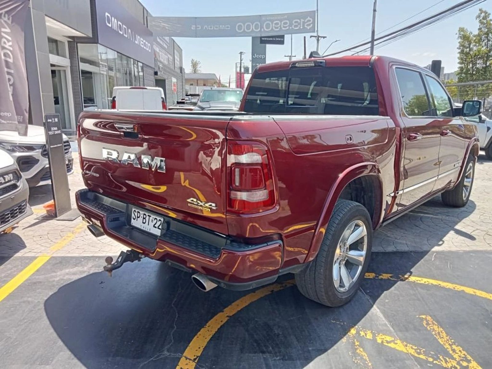RAM 1500 LIMITED 5.7 AUT 2023 - Foto 5 de 14