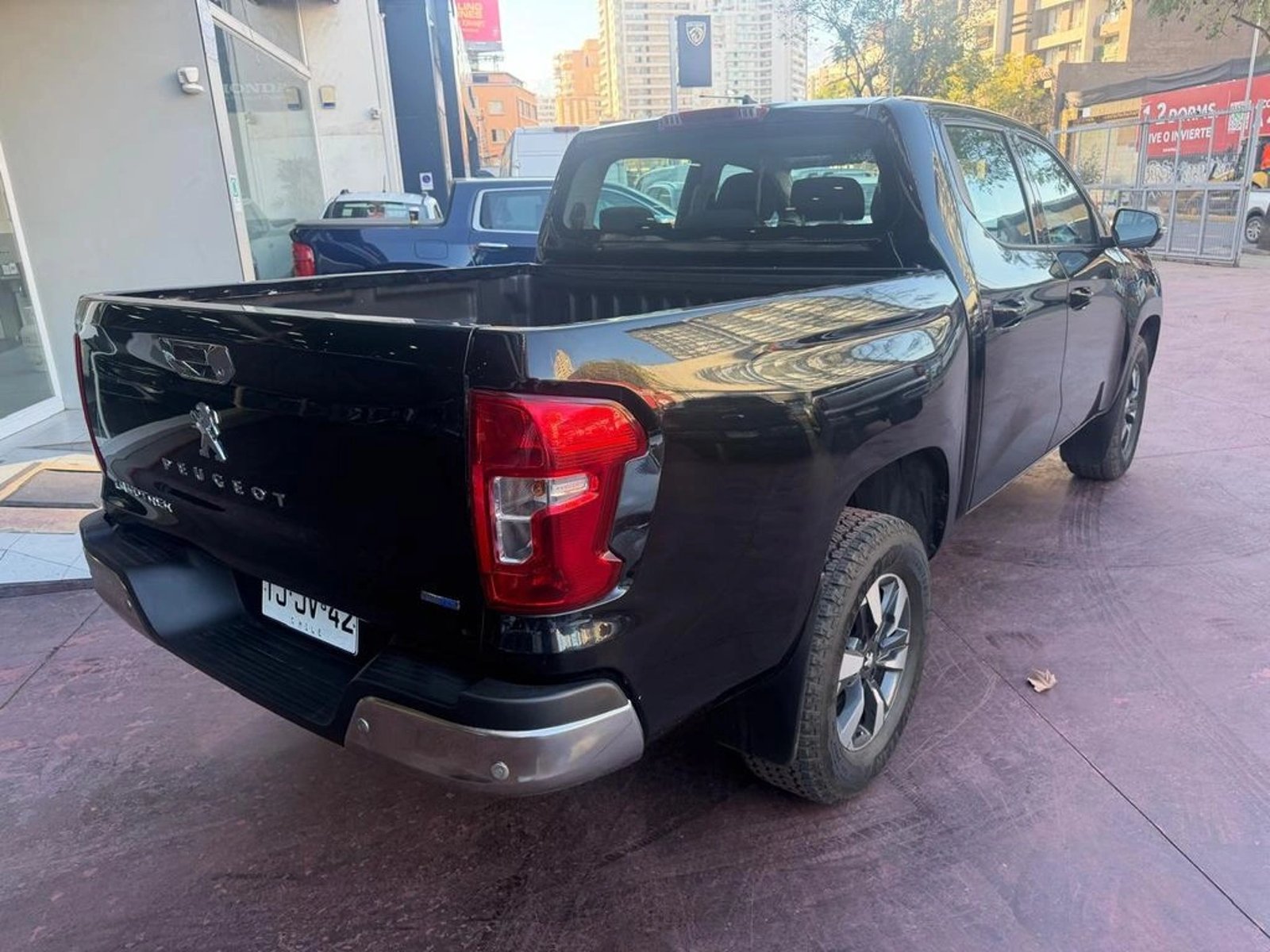 Peugeot LANDTREK Active BlueHDi 180 4x4 AT 2024 - Imagen 4 de 13