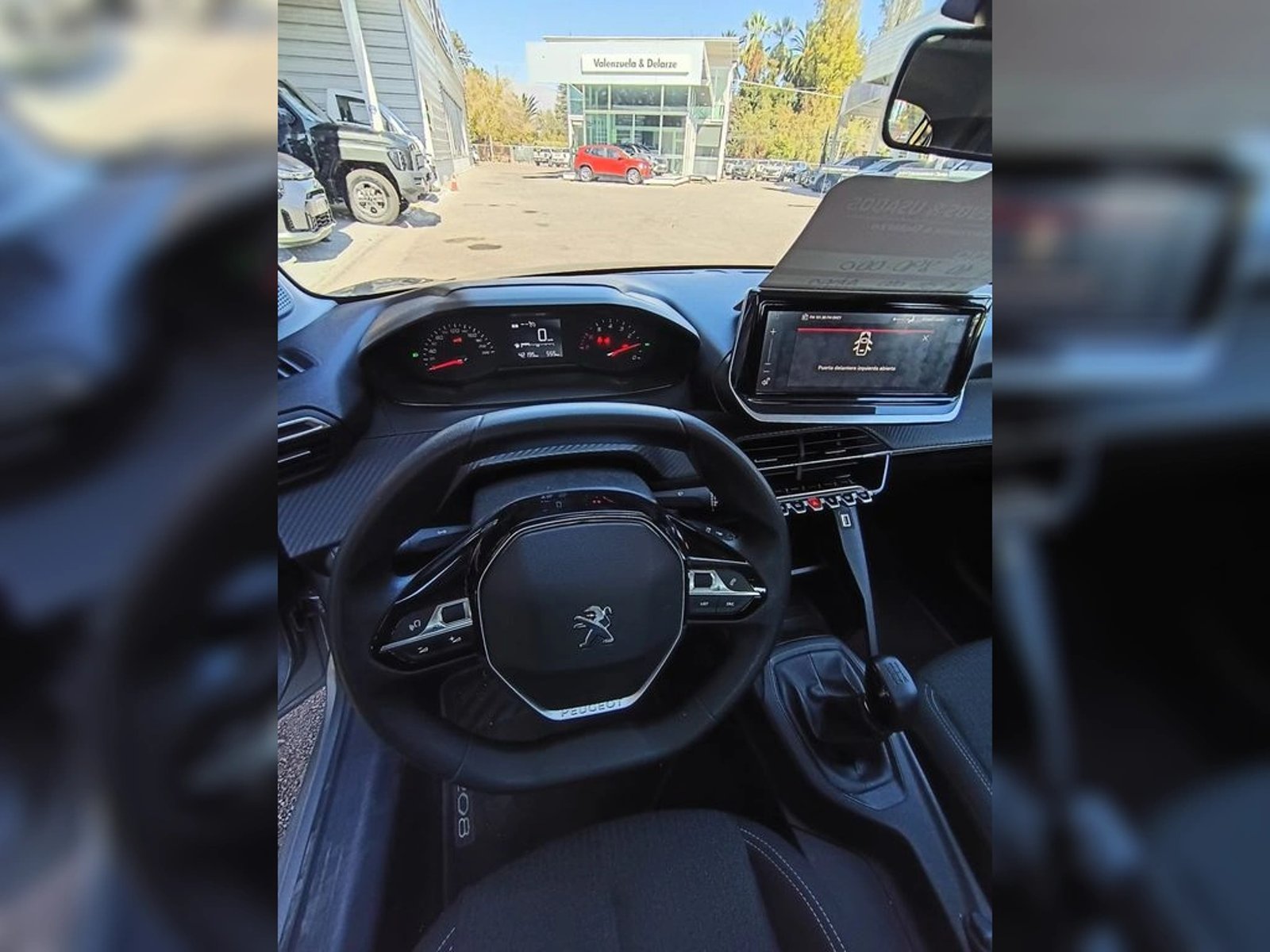 PEUGEOT 208 Style Puretech 75 2024 - Imagen 9 de 16