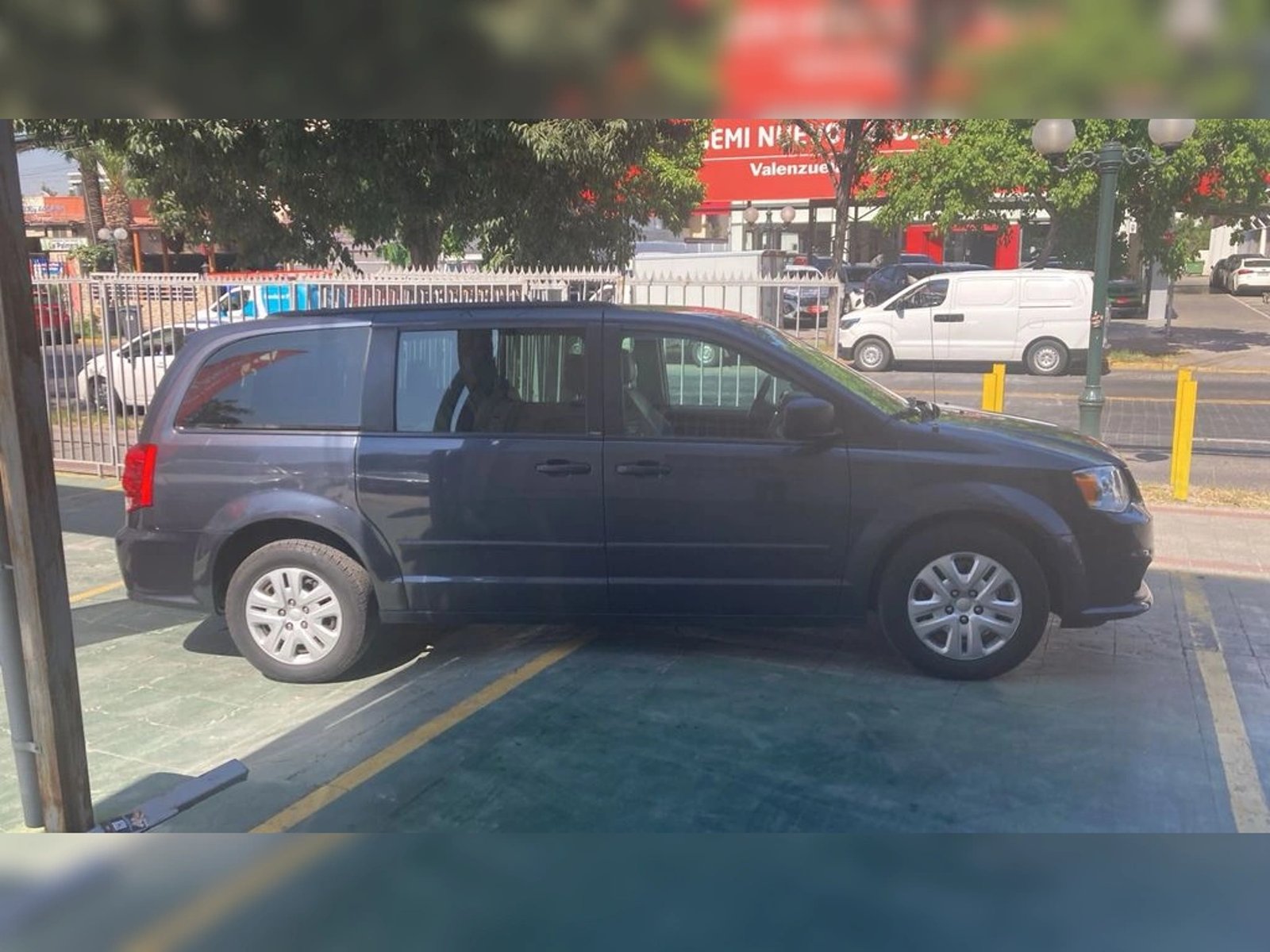 Dodge GRAND CARAVAN 3.6 AUT. 2014 - Foto 3 de 9
