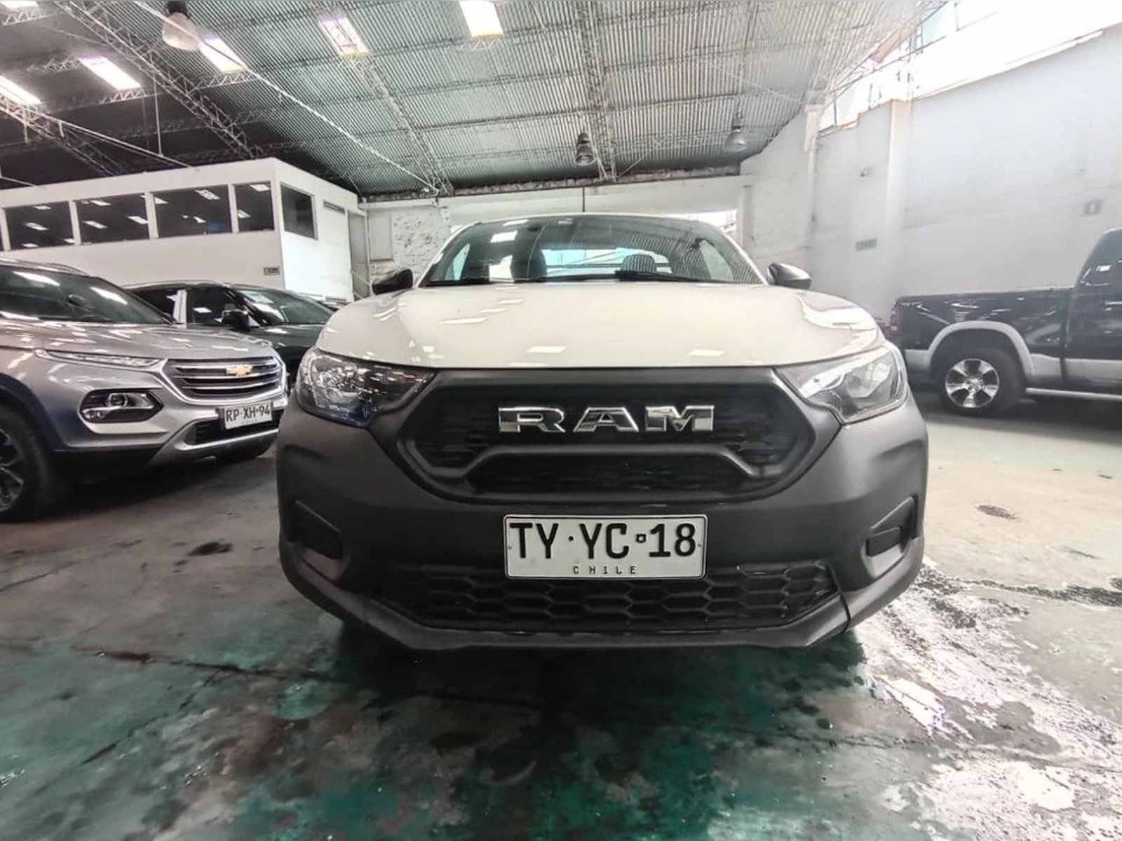 RAM 700 SLT CS 1.3 2025 - Foto 2 de 13