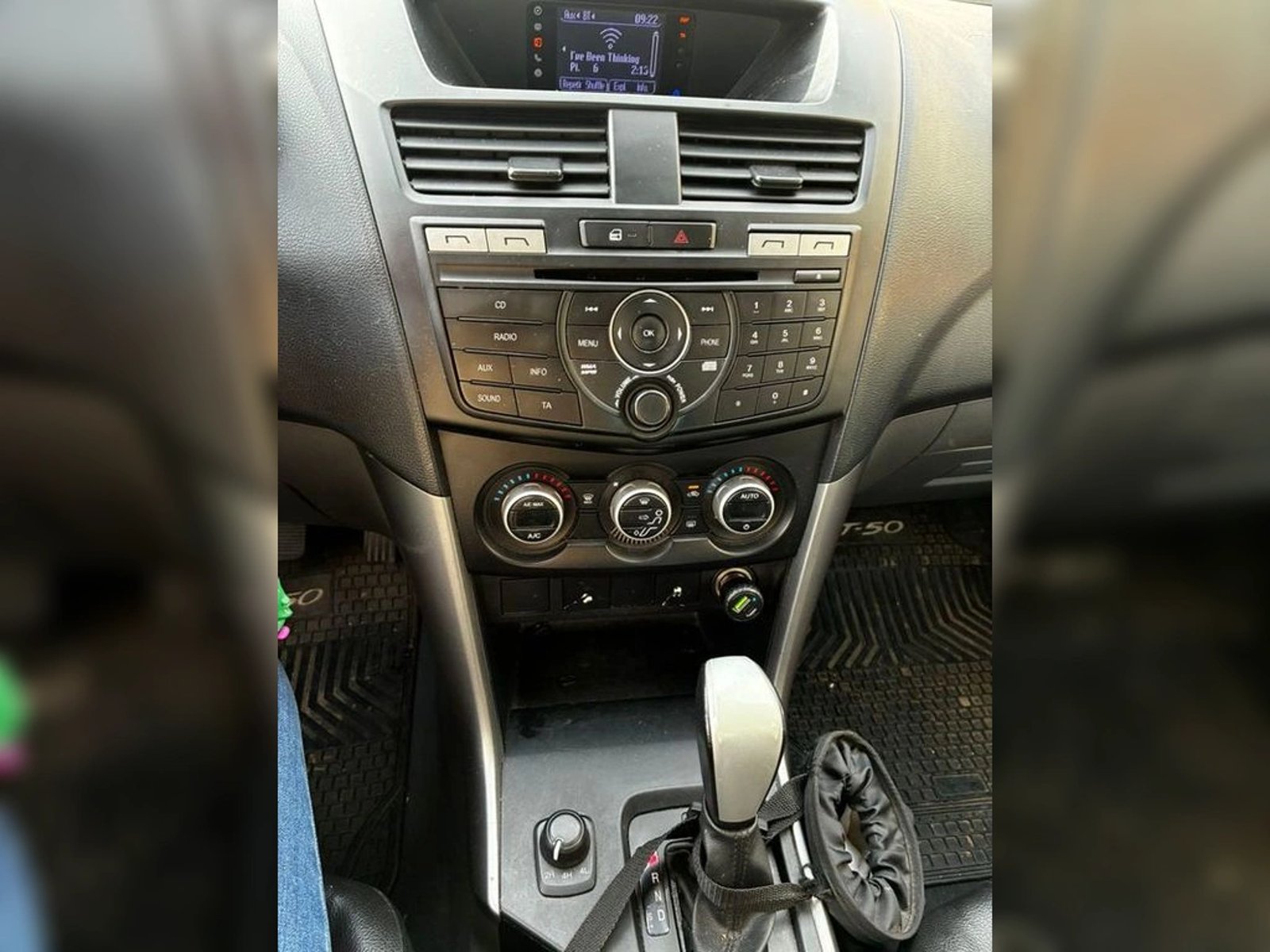 Mazda BT-50 DCAB SDX 4X4 3.2 AUT 2022 - Foto 5 de 5