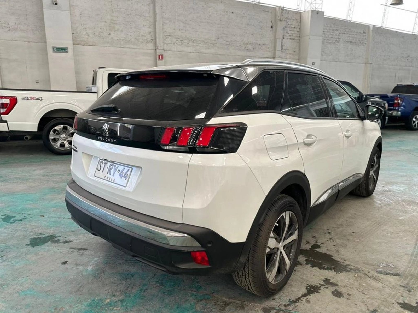 PEUGEOT 3008 ALLURE 165HP 1.6 AUT 2023 - Imagen 6 de 16