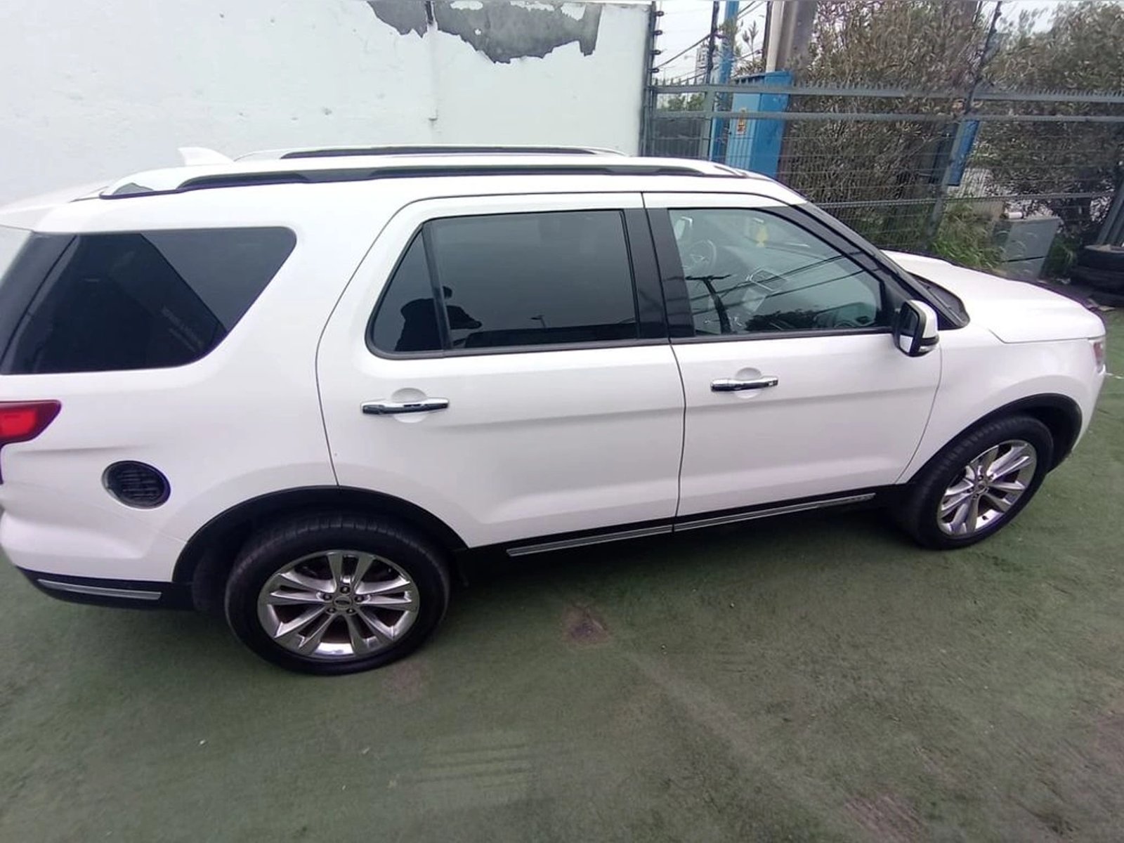 Ford EXPLORER Limited Ecoboost 2.3L 4x4 2020 - Imagen 4 de 14