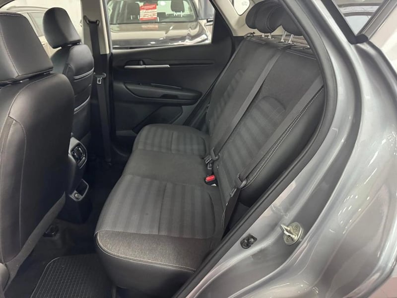 Kia SONET 1.5 EX PLUS 4X2 6MT 5P 2022 - Imagen 9 de 12