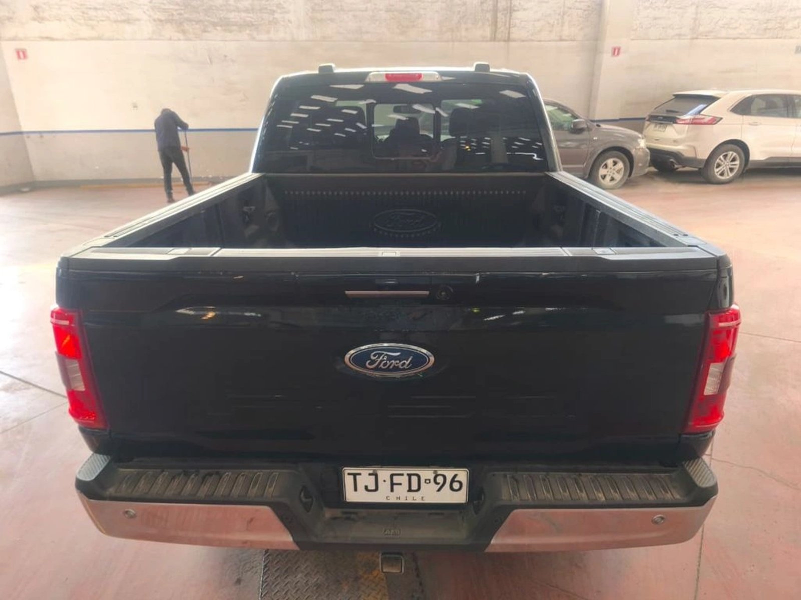 FORD F-150 XLT 4X4 5.0 AUT 2024 - Imagen 5 de 17