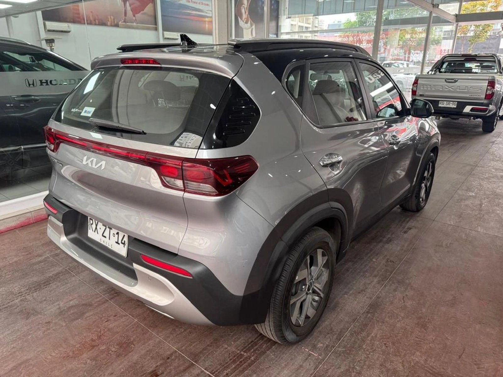 Kia SONET 1.5 EX PLUS 4X2 6MT 5P 2022 - Foto 4 de 12