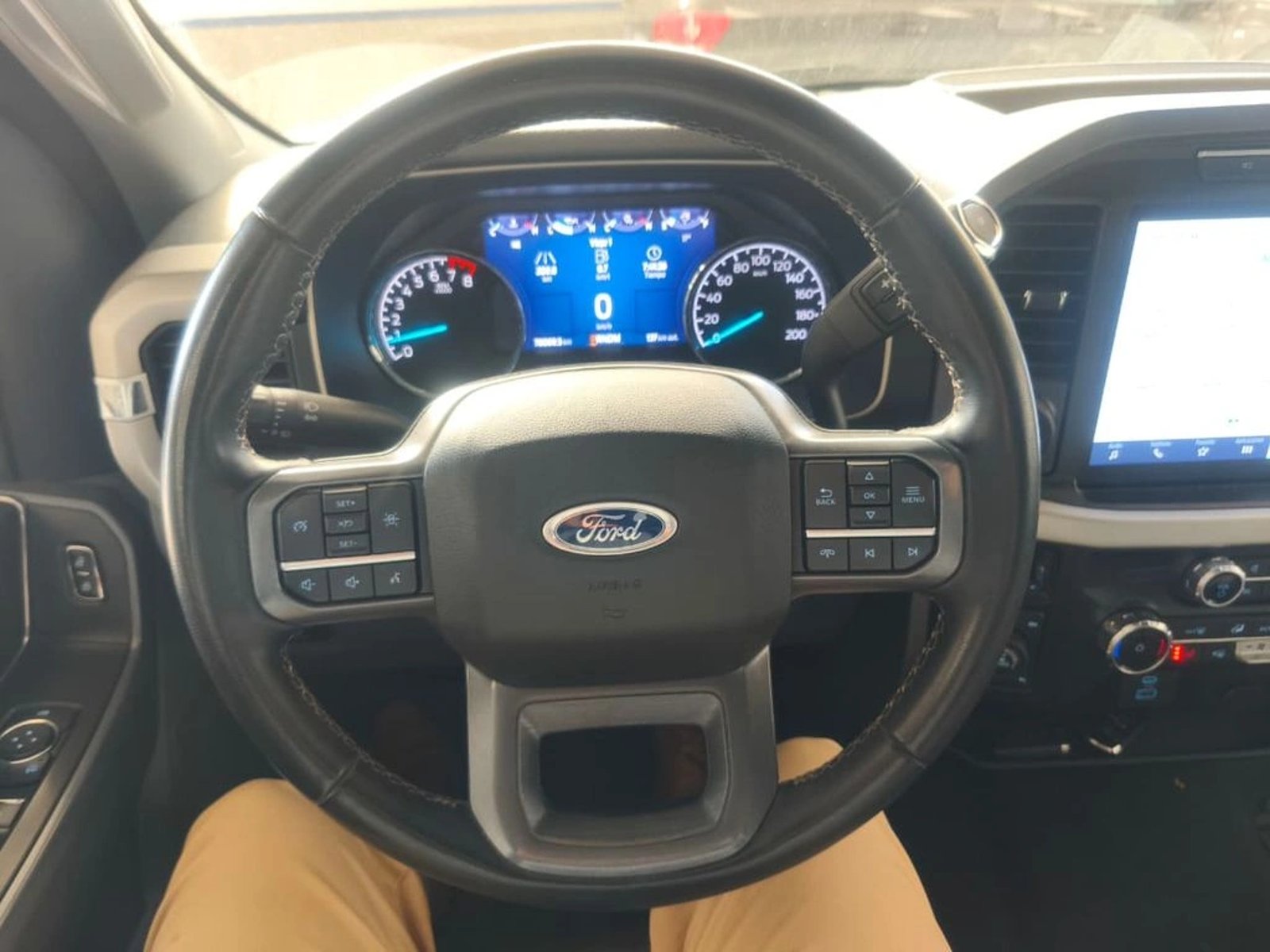 FORD F-150 XLT 4X4 5.0 AUT 2024 - Imagen 9 de 17
