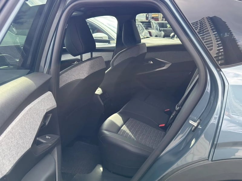 Peugeot 3008 P64 ALLURE MHEV 136 EDCT6 2026 - Imagen 15 de 19