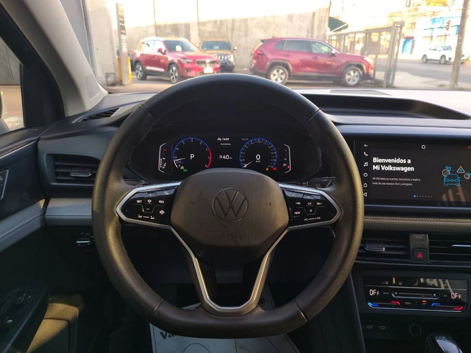 Volkswagen TAOS TSI 4X2 1.4 AUT 2025 - Imagen 13 de 17