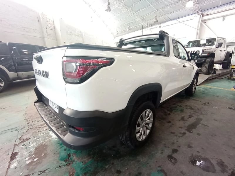 RAM 700 SLT CS 1.3 2025 - Imagen 5 de 13