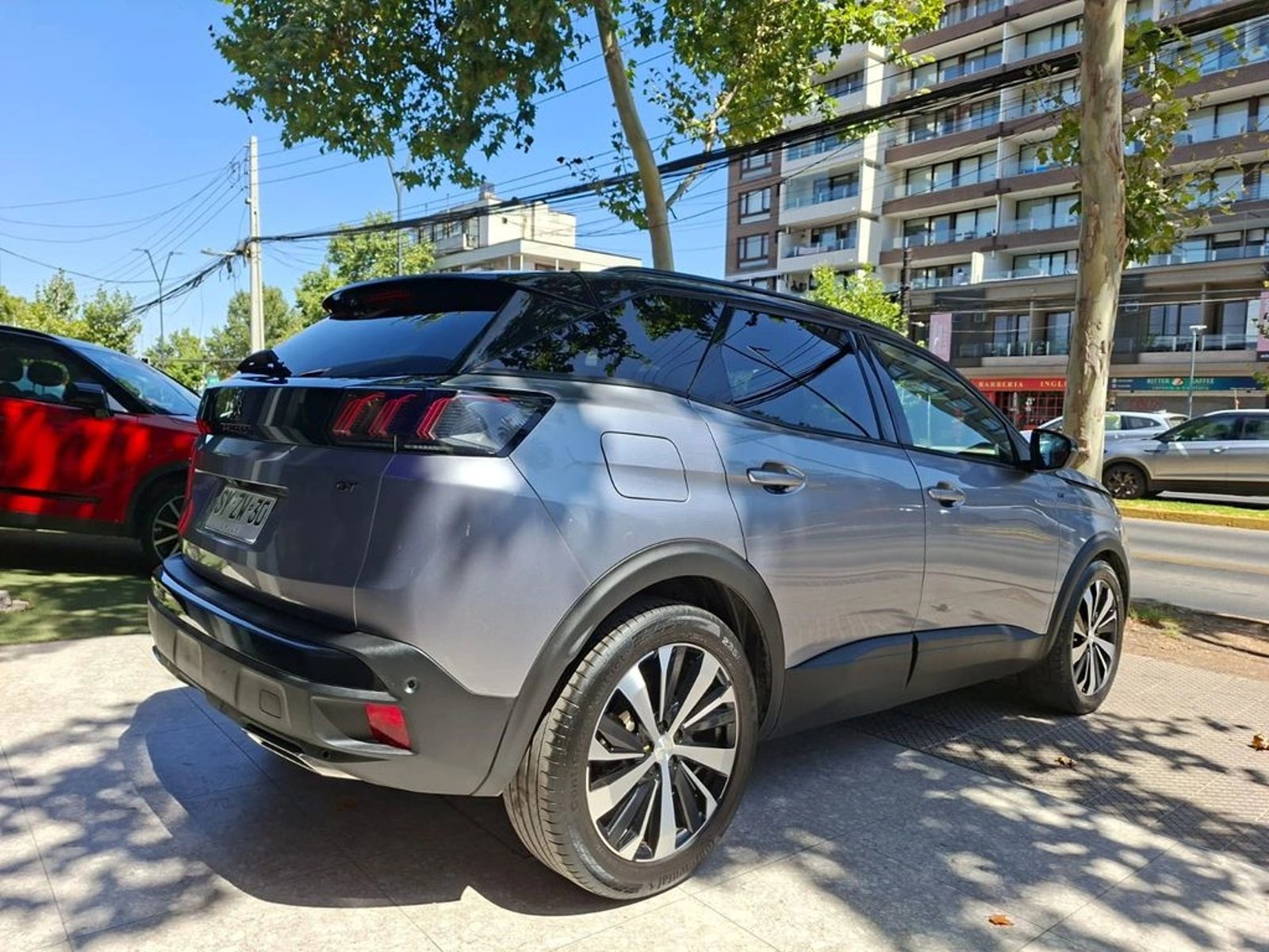 Peugeot 3008 ALLURE BLUEHDI 1.5 AT 2023 - Foto 5 de 15