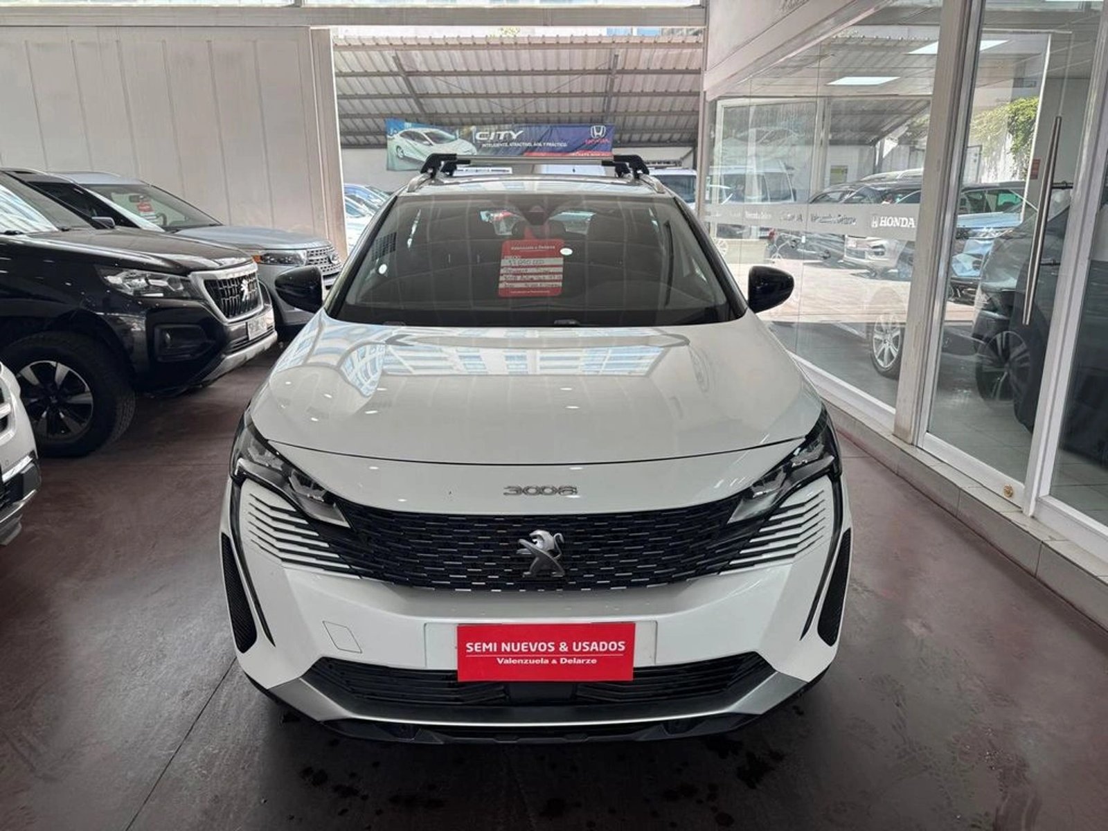 Peugeot 3008 Active Pack BlueHDI 130 MT6 2022 - Foto 2 de 11