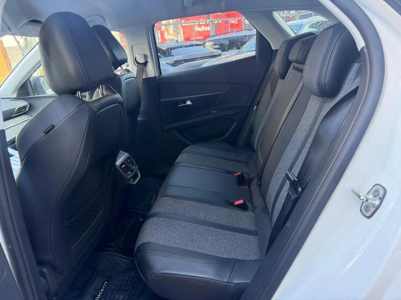 Peugeot 3008 ALLURE 165HP 1.6 AUT 2020 - Imagen 9 de 13