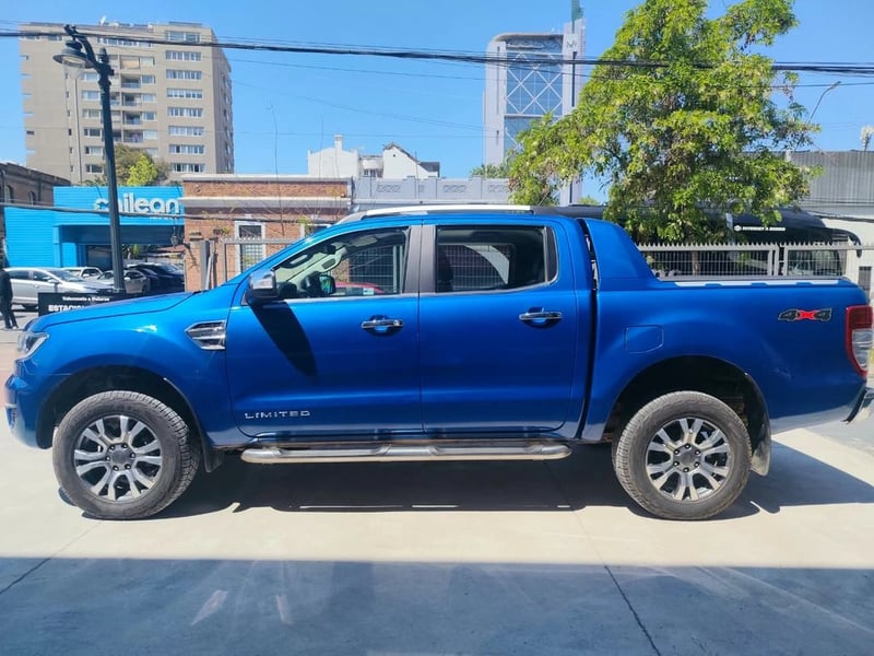 Ford RANGER Limited 4x4 3.2L 2023 - Imagen 7 de 16