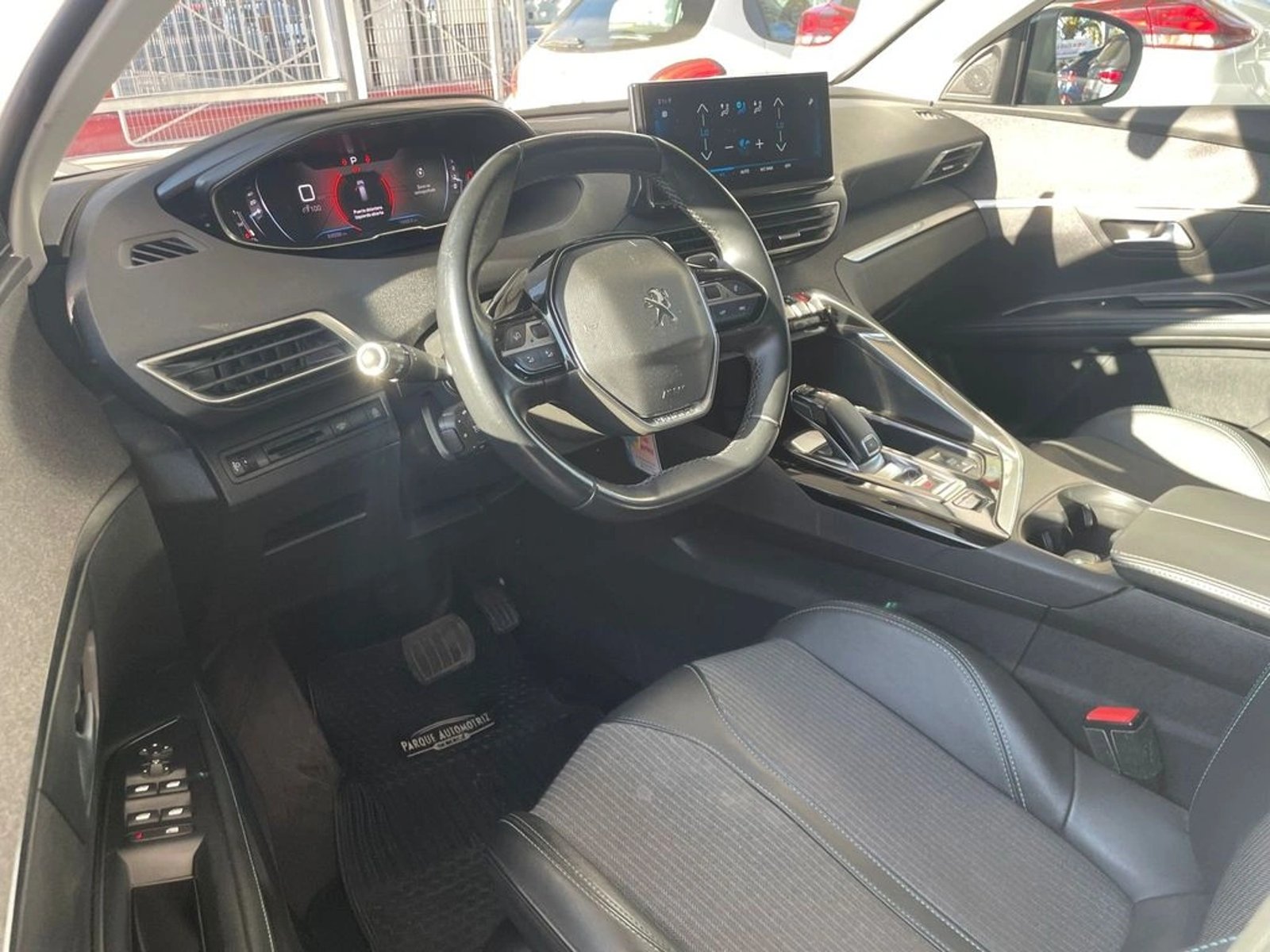 PEUGEOT 5008 Allure BlueHDi 130 EAT8 2022 - Imagen 6 de 19