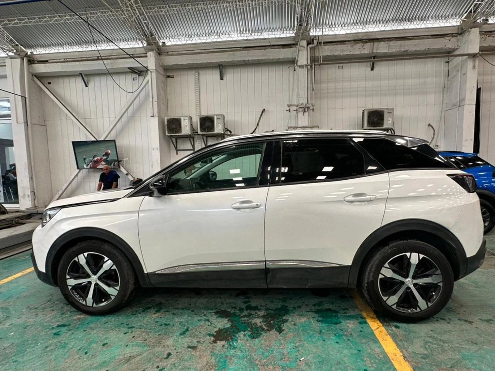 PEUGEOT 3008 Allure 1.6 THP 165HP EAT6 2018 - Imagen 6 de 15