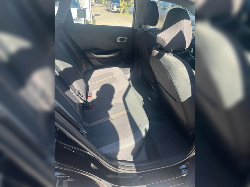 Kia K3 CROSS EX 1.6L 6AT  (2368) 2025 - Imagen 9 de 14
