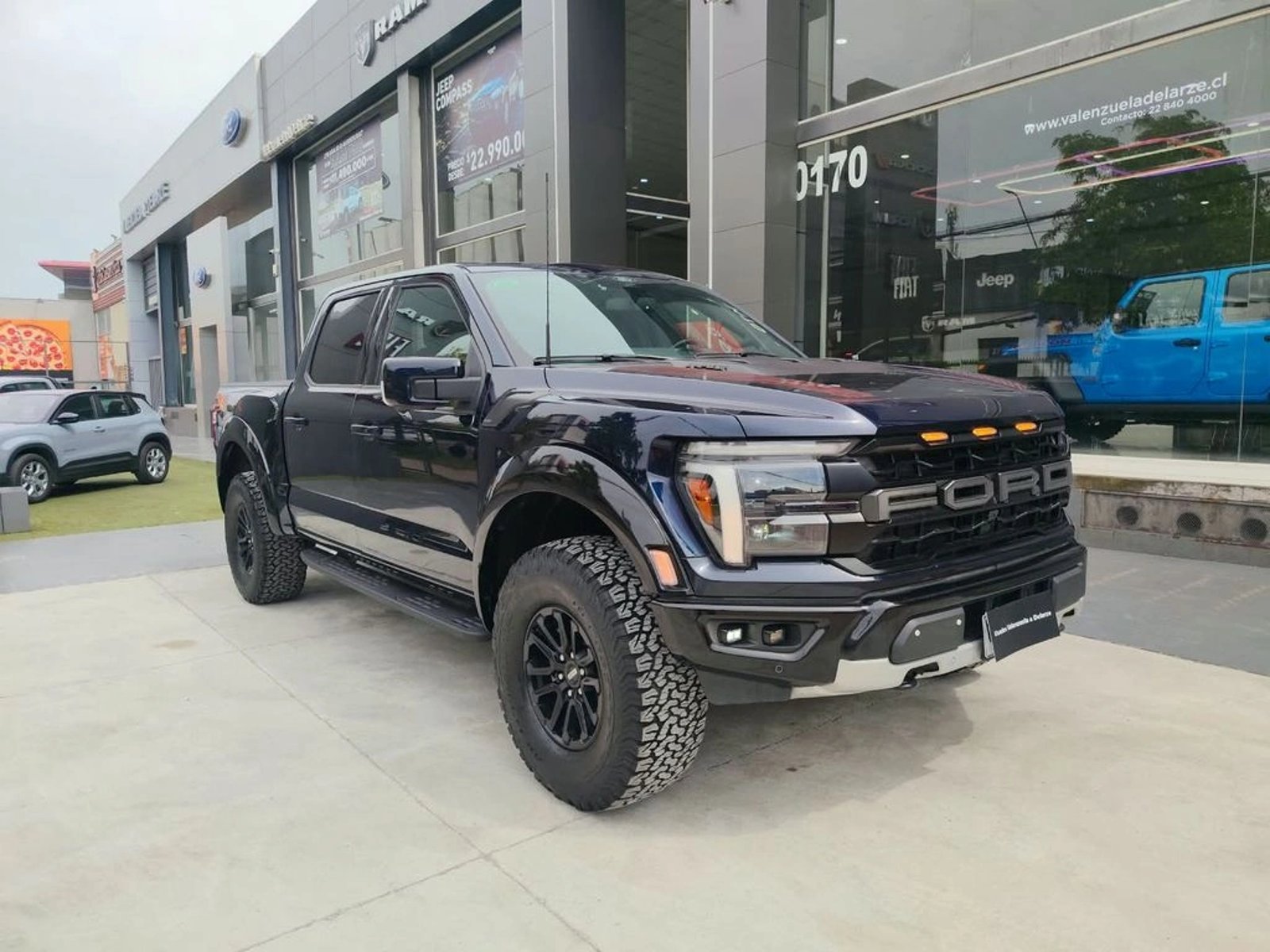 Ford F-150 RAPTOR 4X4 CC 3.5L PCV X2R8 2026 - Foto 3 de 16