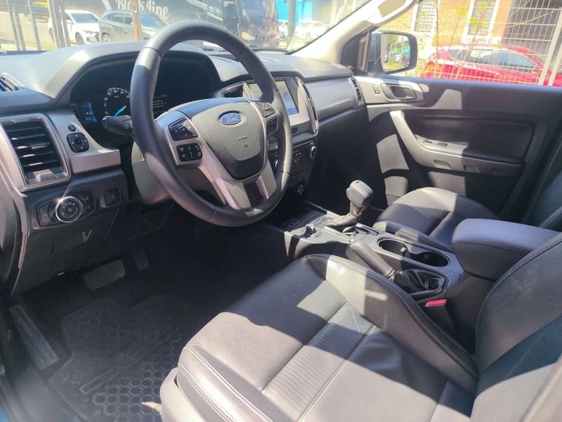Ford RANGER Limited 4x4 3.2L 2023 - Imagen 10 de 16