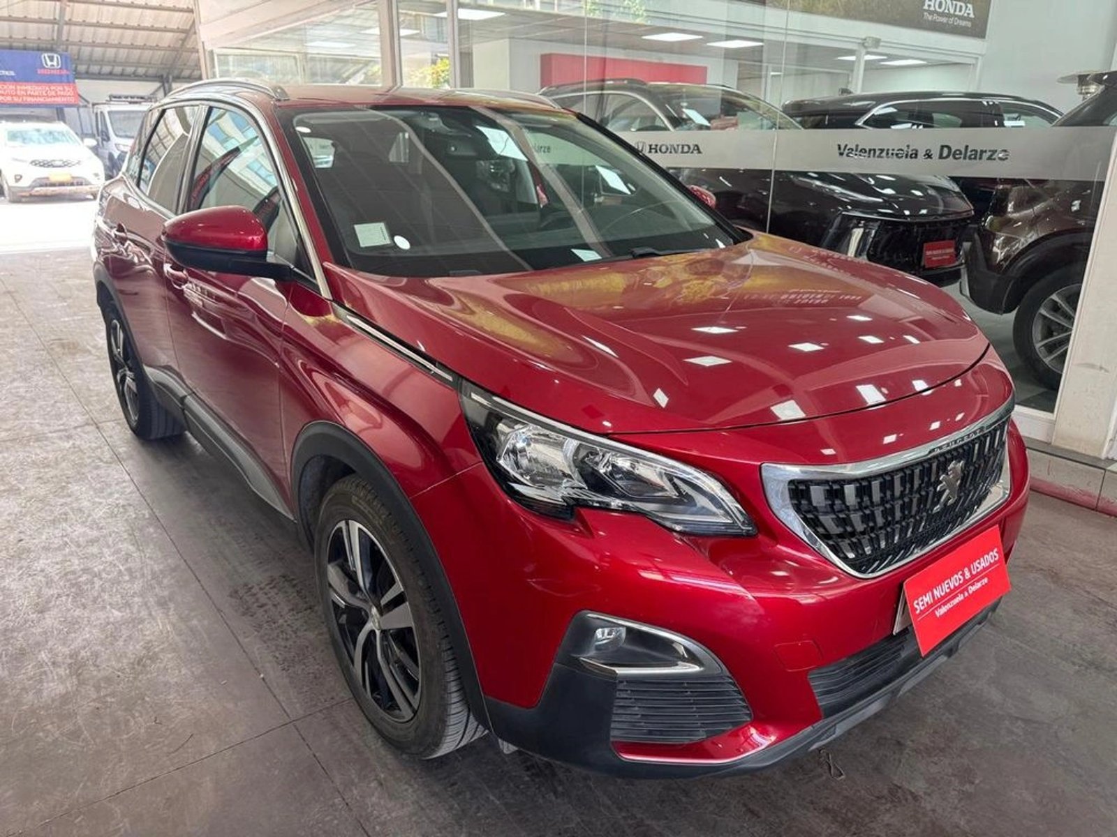 Peugeot 3008 Allure BlueHDi 130 EAT6 2021 - Foto 3 de 13