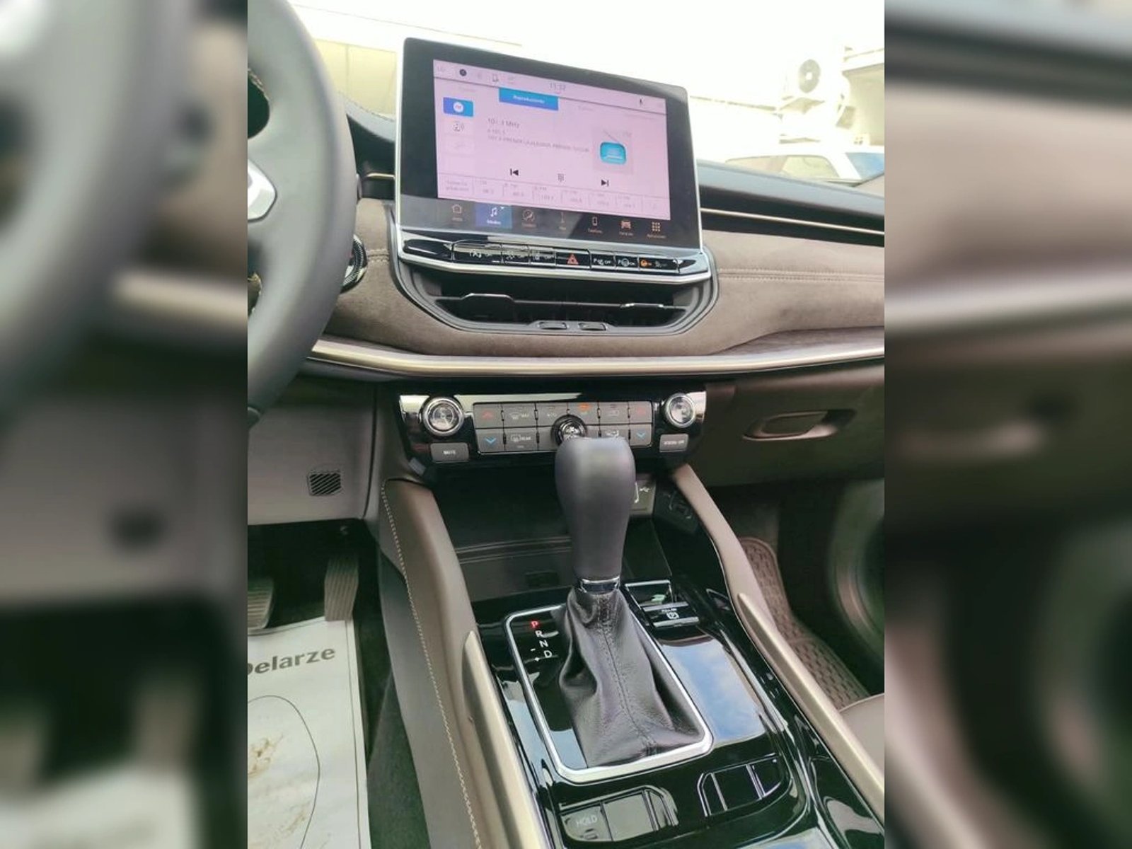 Jeep COMMANDER MCA OVERLAND 1.3T AT6 FWD 2026 - Imagen 12 de 16