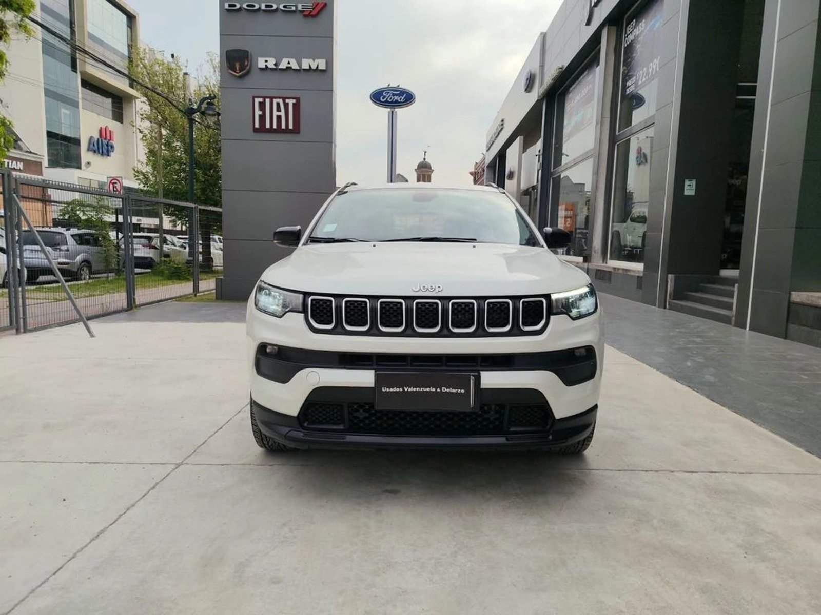 Jeep COMPASS SPORT 1.3 AT 4x2 2023 - Foto 2 de 18