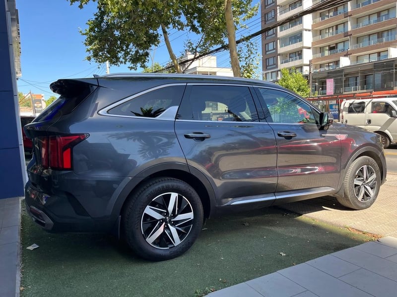 Kia SORENTO 2.5 EX GSL 2WD AT6 5P 2022 - Imagen 6 de 18