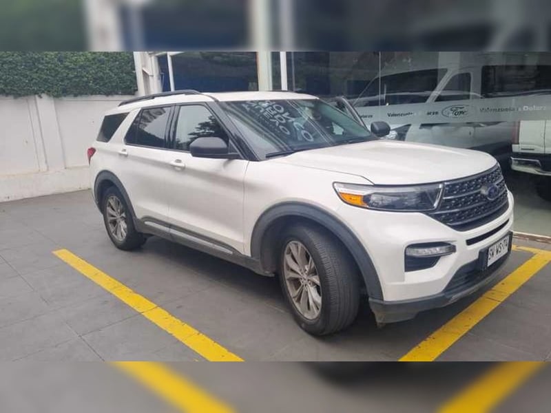 Ford EXPLORER 2.3 ECOBOOST XLT 4X2 AT 5P 2023 - Imagen 5 de 6
