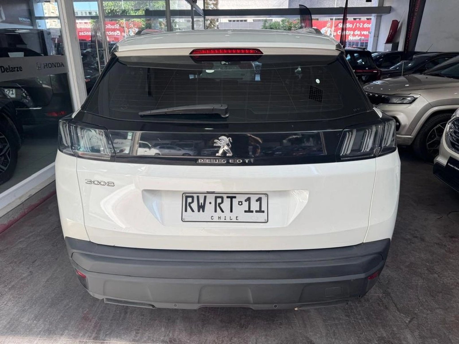Peugeot 3008 PURETECH 1.2L 2022 - Foto 5 de 11