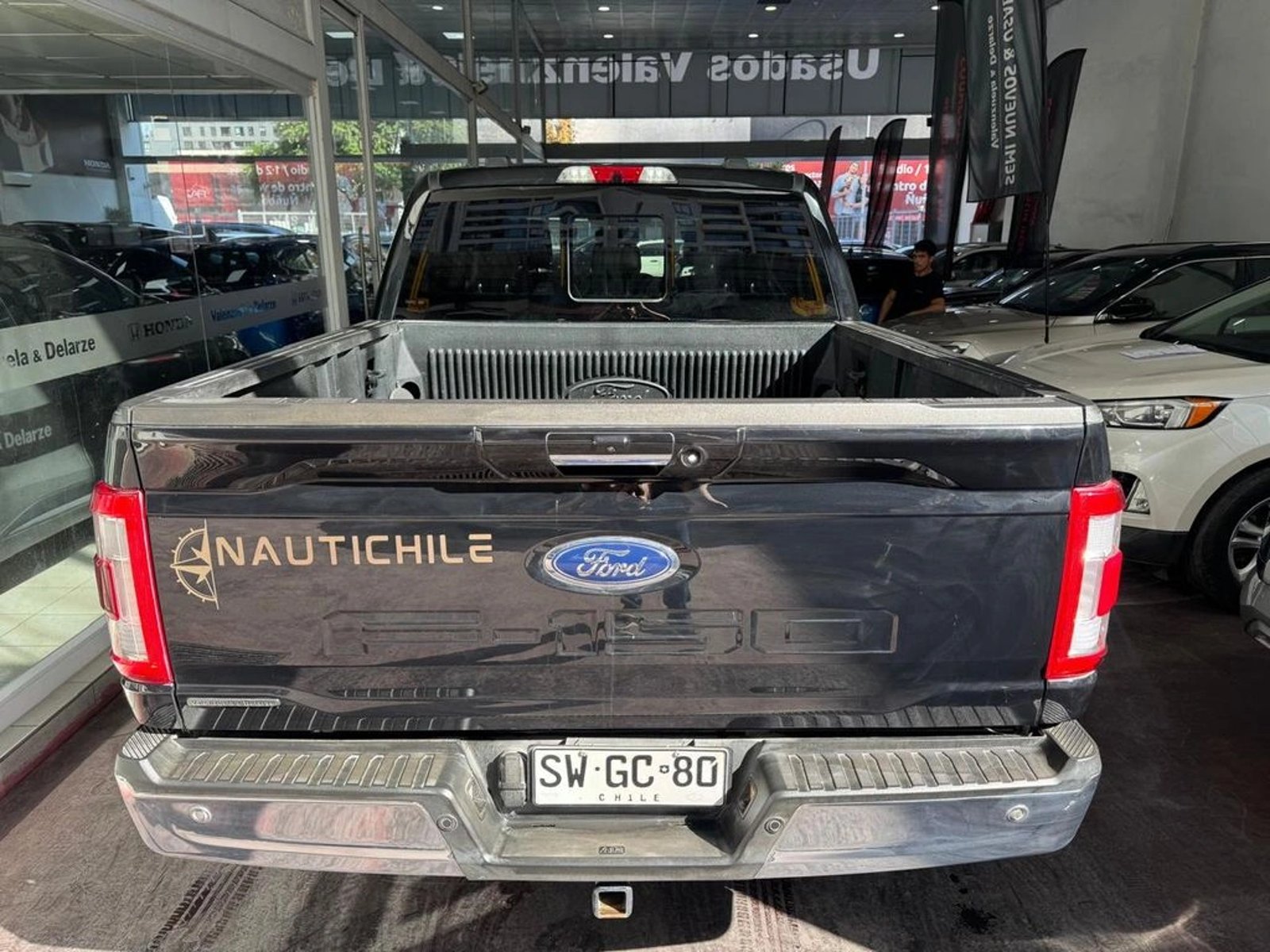Ford F-150 5.0 LARIAT LUXURY CC DOB. CAB. 4X4 AT 4P 2023 - Foto 5 de 15