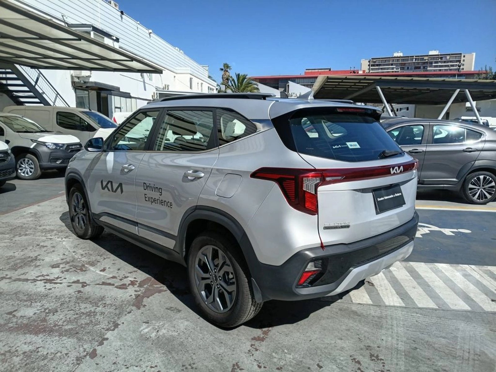 KIA SELTOS EX 1.4L 7DCT TURBO-GDI (2333) 2025 - Imagen 9 de 20