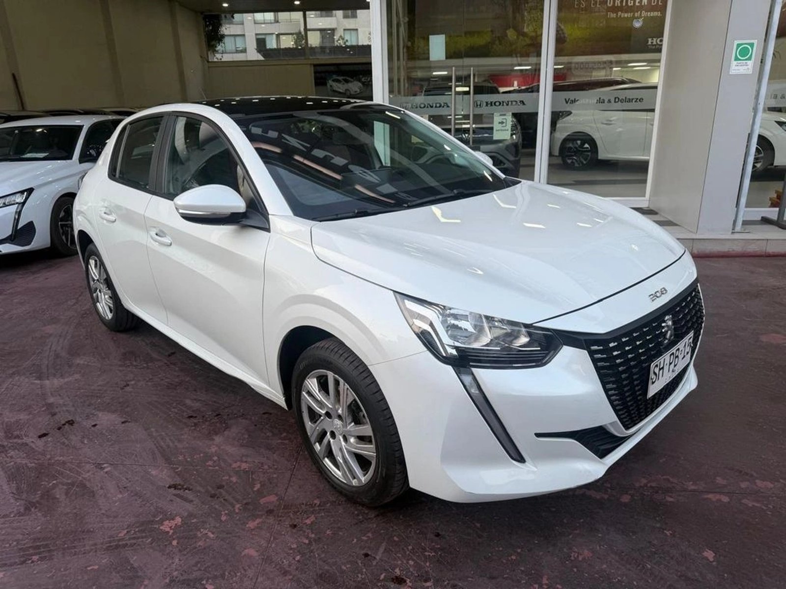Peugeot 208 Style Puretech 75 2023 - Foto 3 de 14