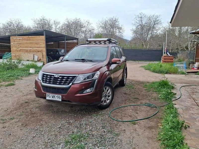 Mahindra XUV500 2.2 4X2 FULL 2020