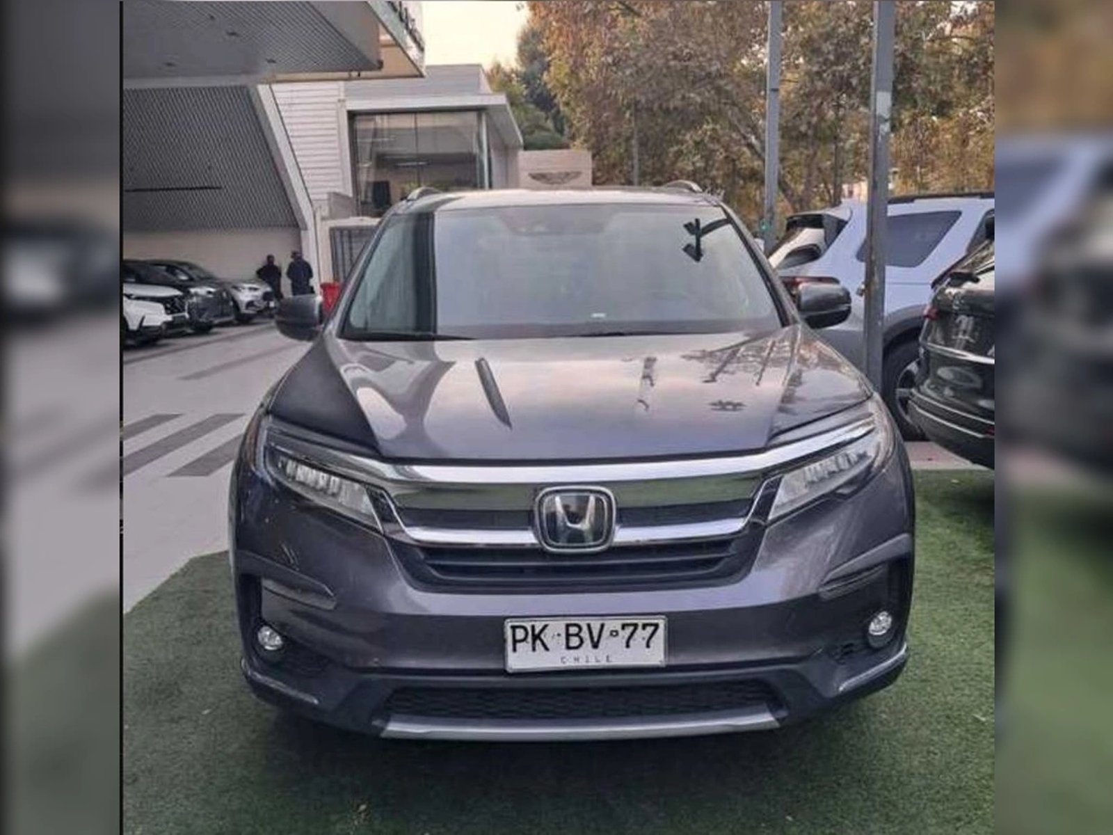 Honda PILOT TOURING 4X4 3.5 AUT 2021 - Foto 2 de 5