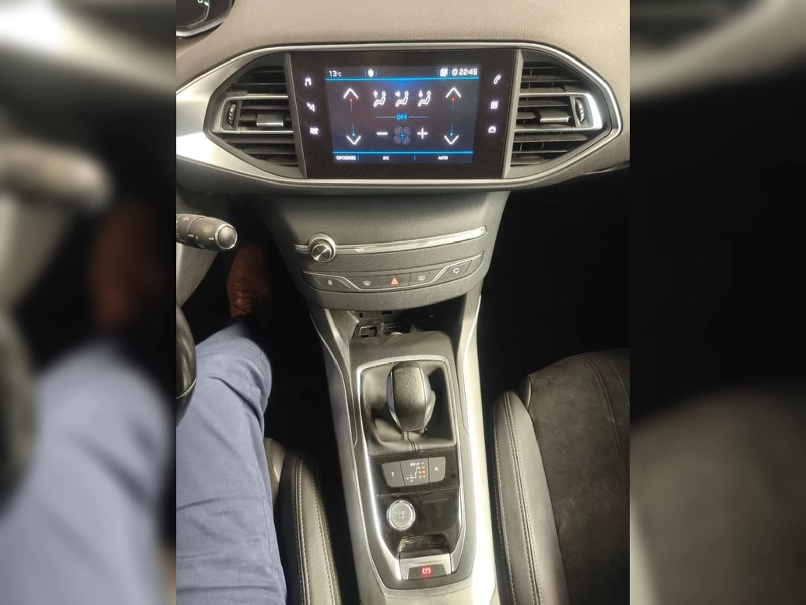 PEUGEOT 308 Feline 1.6 Blue-HDi 120HP EAT6 2019 - Imagen 11 de 18