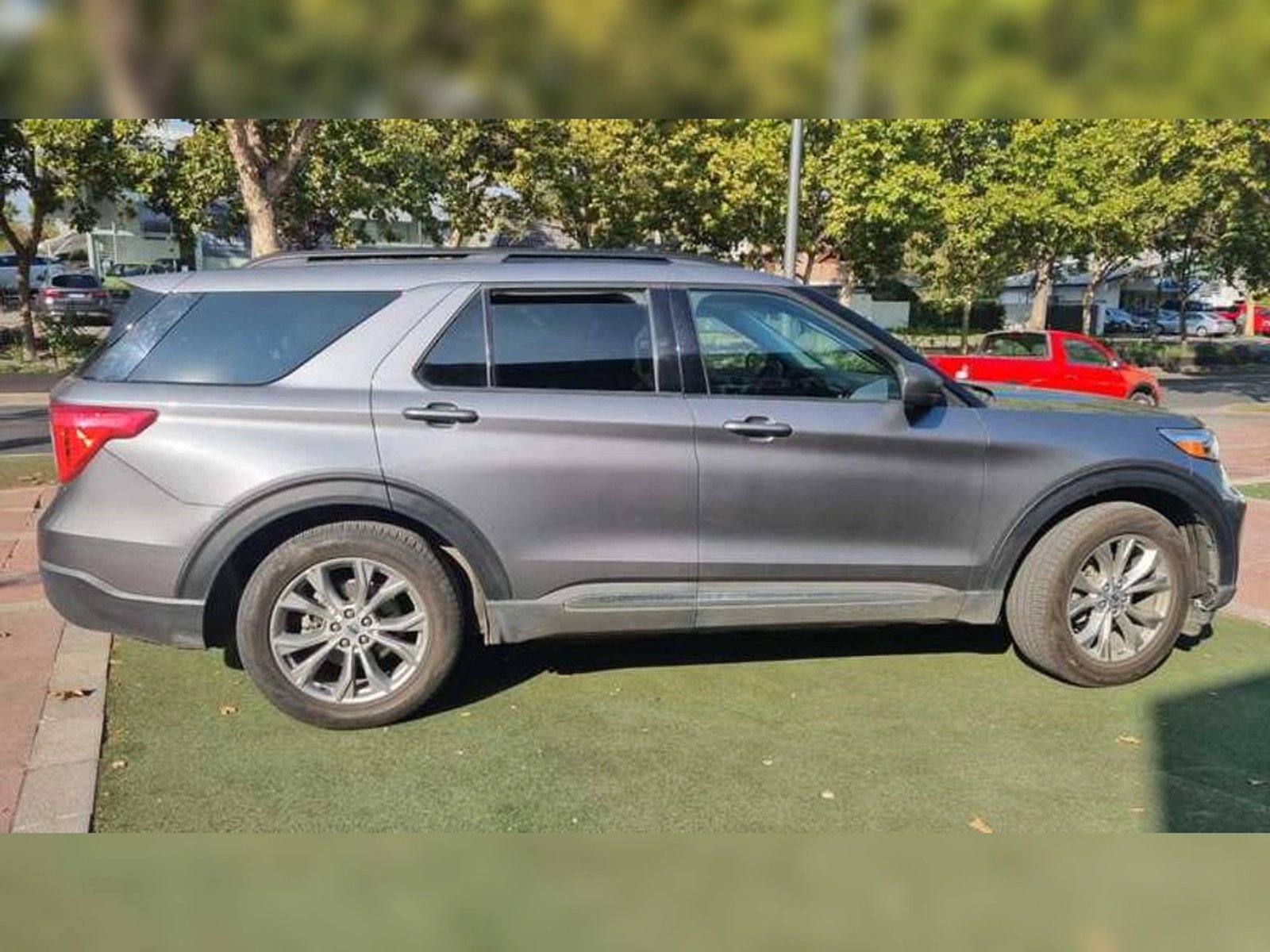 Ford EXPLORER 2.3 ECOBOOST XLT 4X2 AT 5P 2022 - Foto 3 de 6