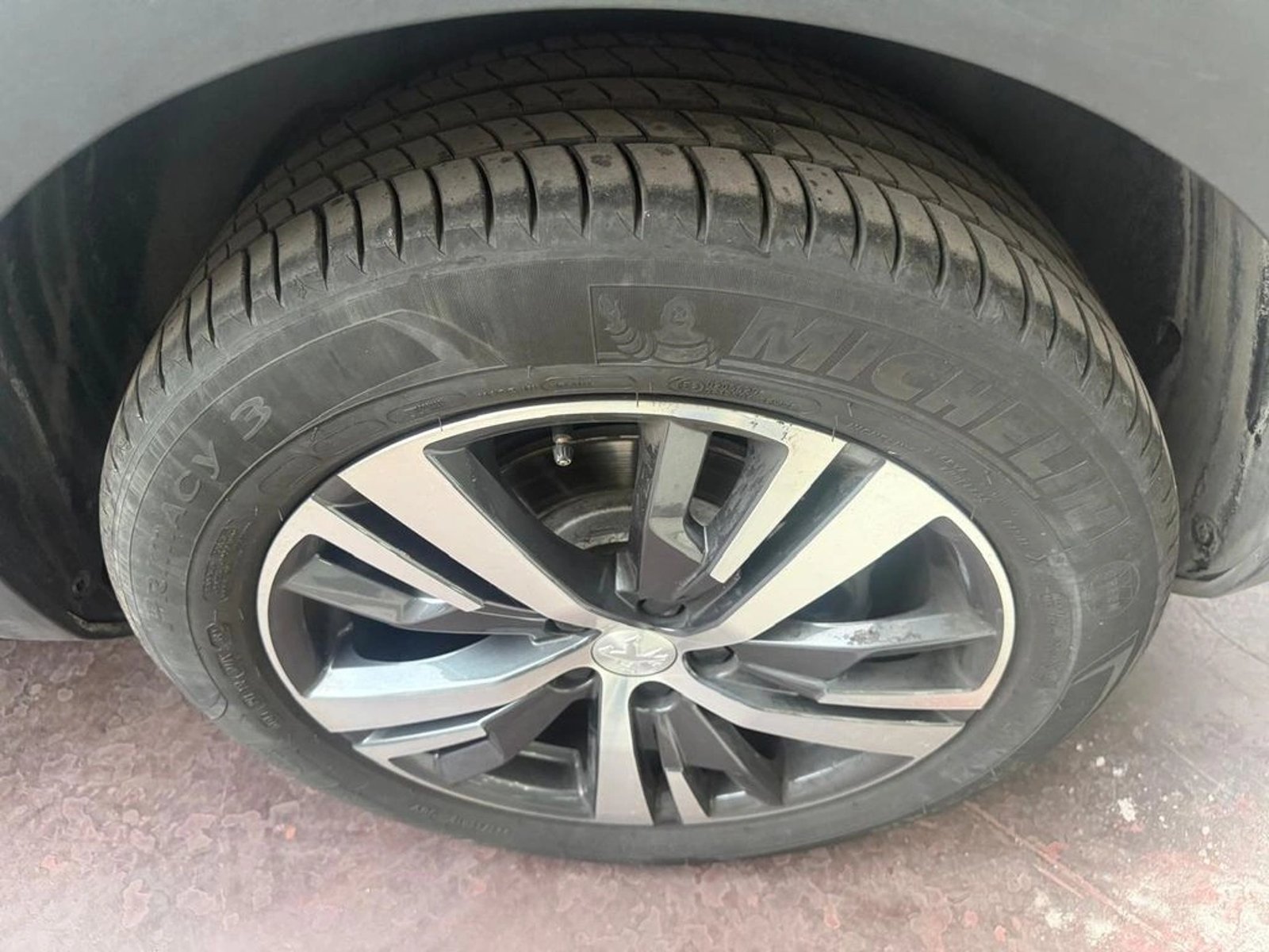 PEUGEOT 3008 Active Pack Puretech 130 2025 - Imagen 8 de 17