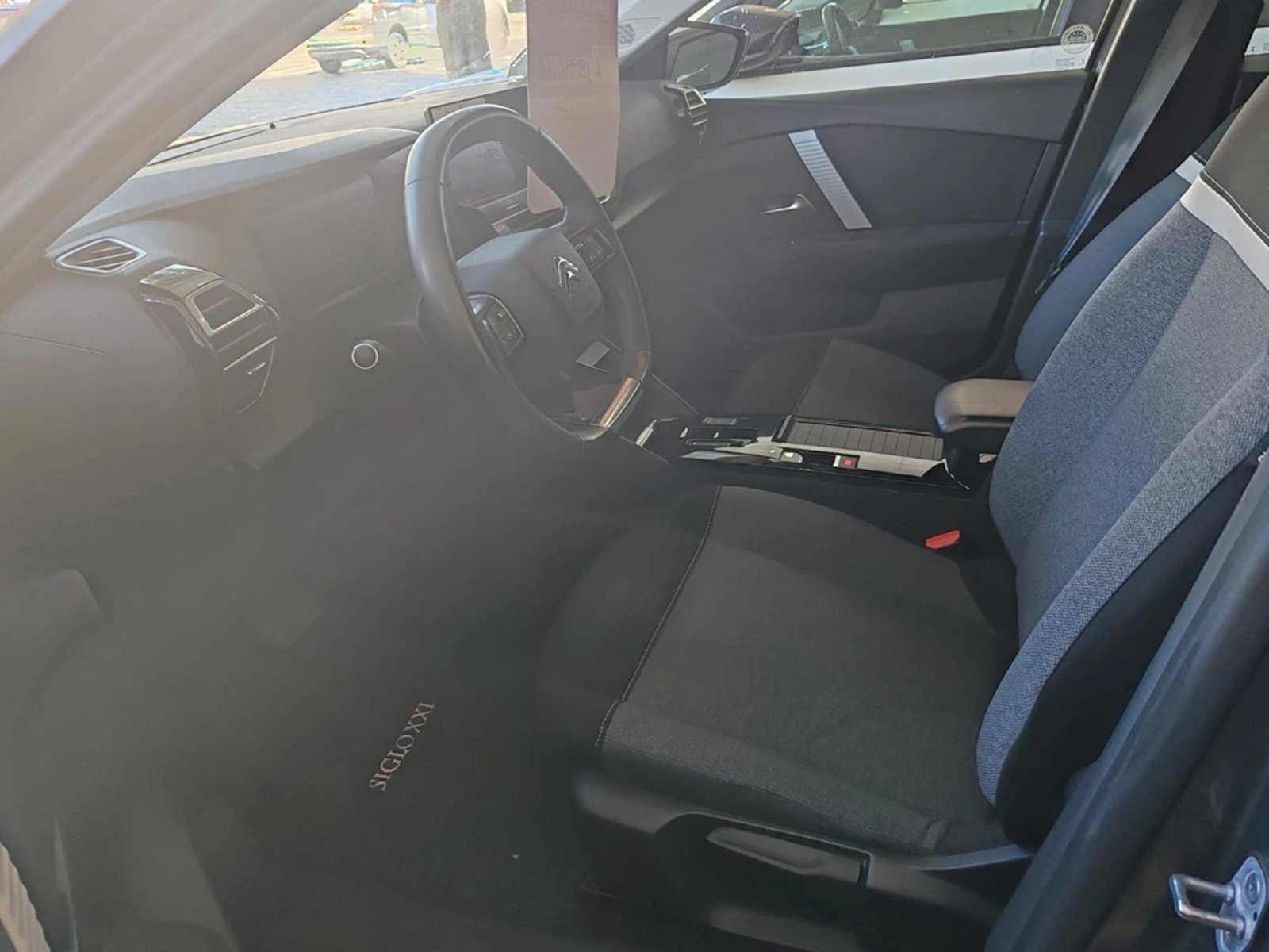CITROEN C4 1.5 BlueHDI 130 s&s Eat8 Feel 2022 - Imagen 6 de 12