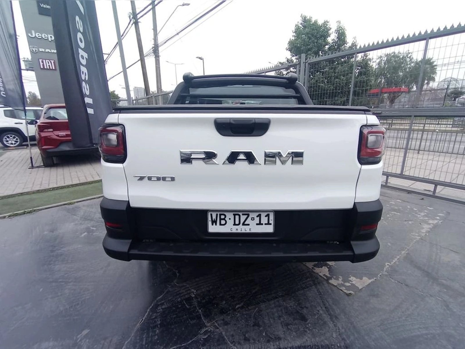 RAM 700 SLT DC 1.3 2026 - Foto 5 de 11
