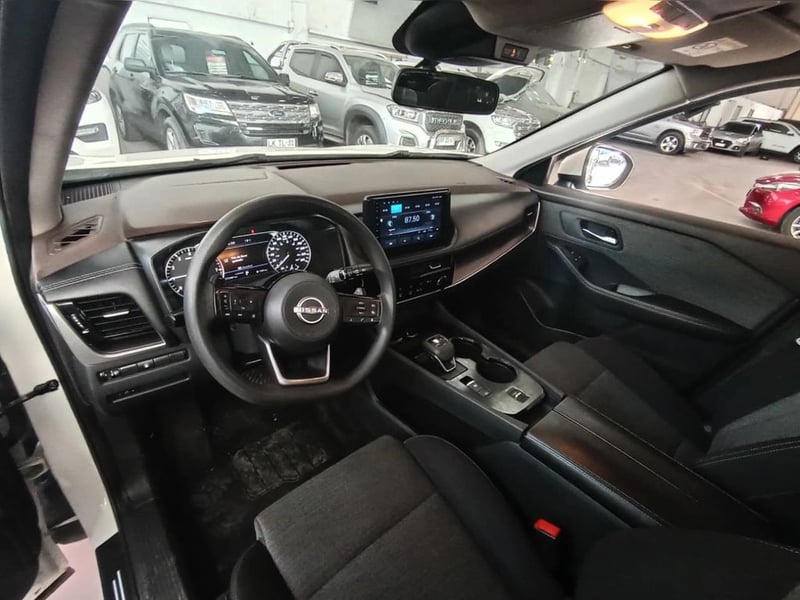 Nissan X-TRAIL 4X2 2.5 AUT 2023 - Imagen 10 de 15