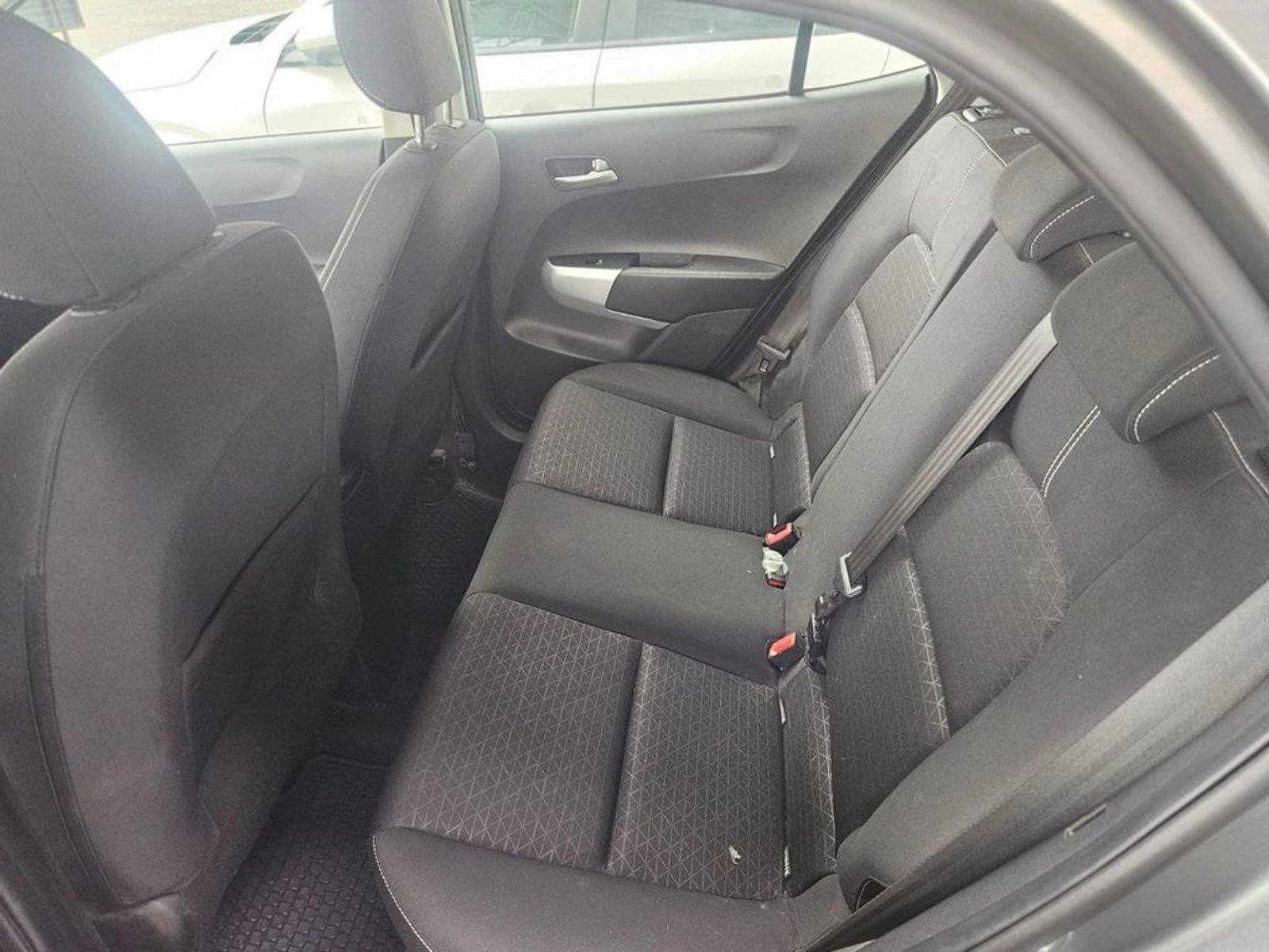 Kia MORNING MPI 1.2 AUT 2023 - Imagen 6 de 9