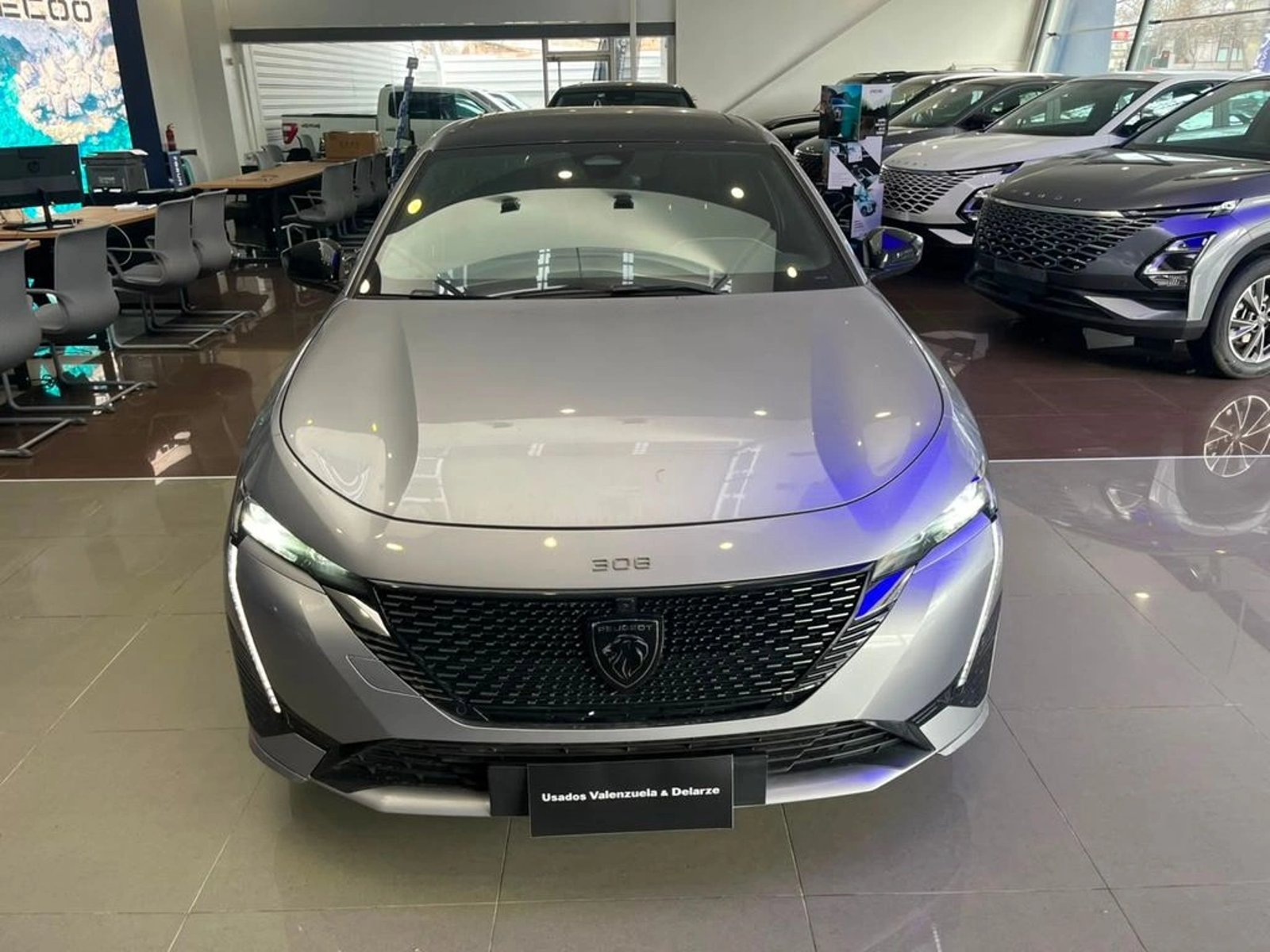 Peugeot 308 PURETECH 1.2 AUT 2023 - Foto 2 de 15