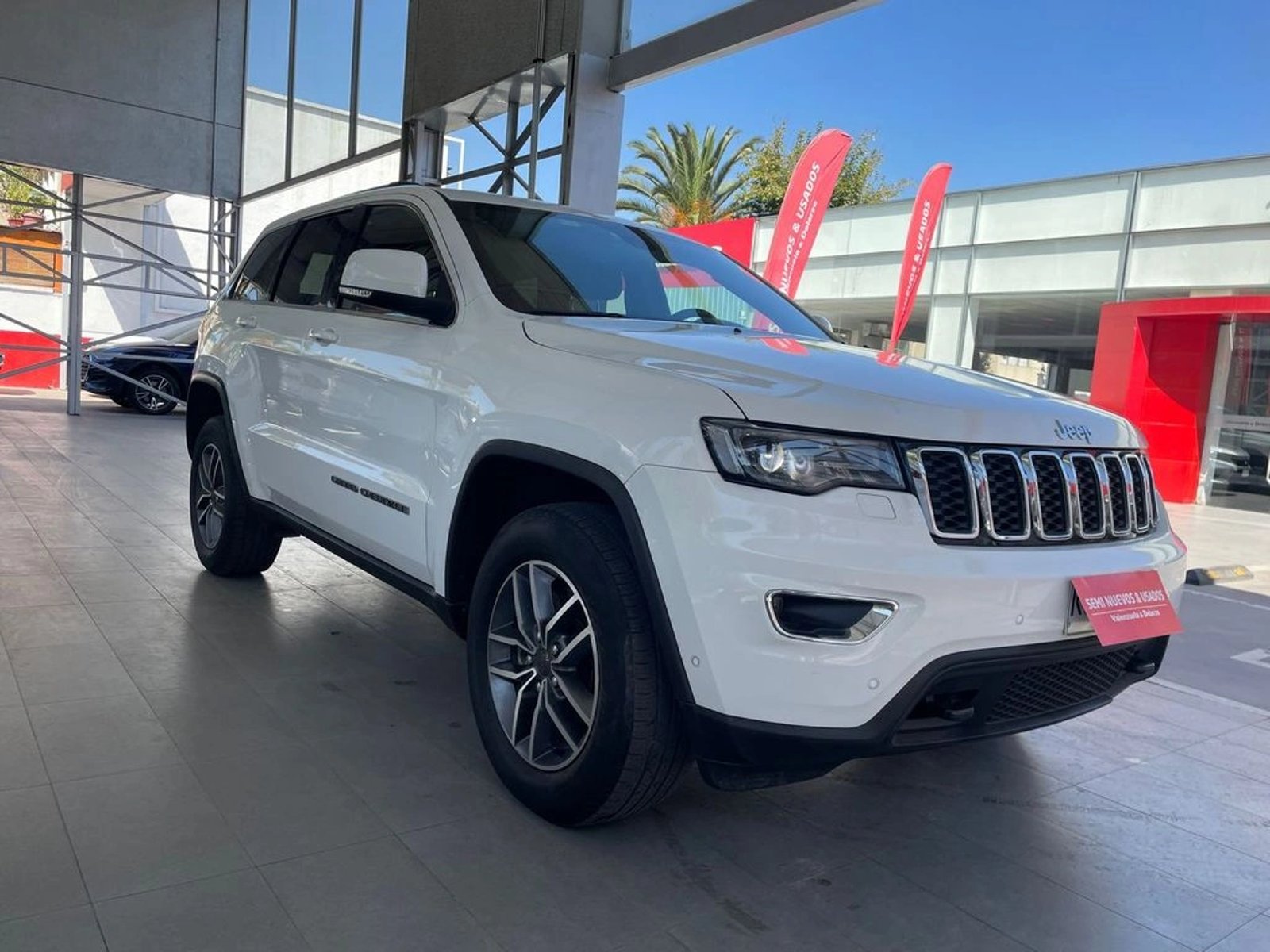 Jeep GRAND CHEROKEE Laredo Sport 2022 - Foto 3 de 16