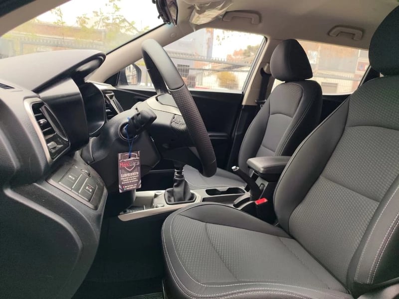Mahindra XUV 300 1.2 2025 - Imagen 10 de 15