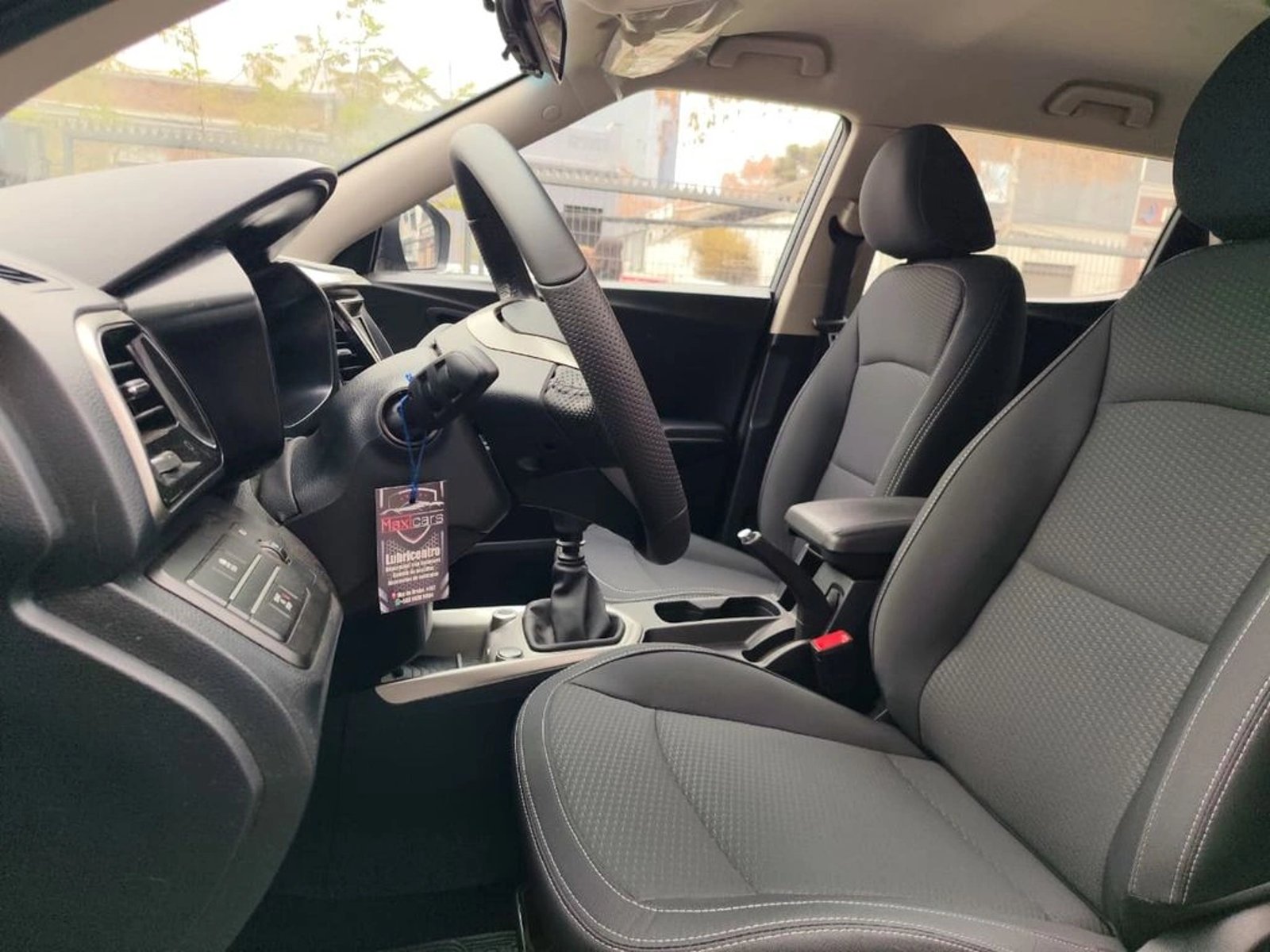 Mahindra XUV 300 1.2 2025 - Imagen 10 de 15